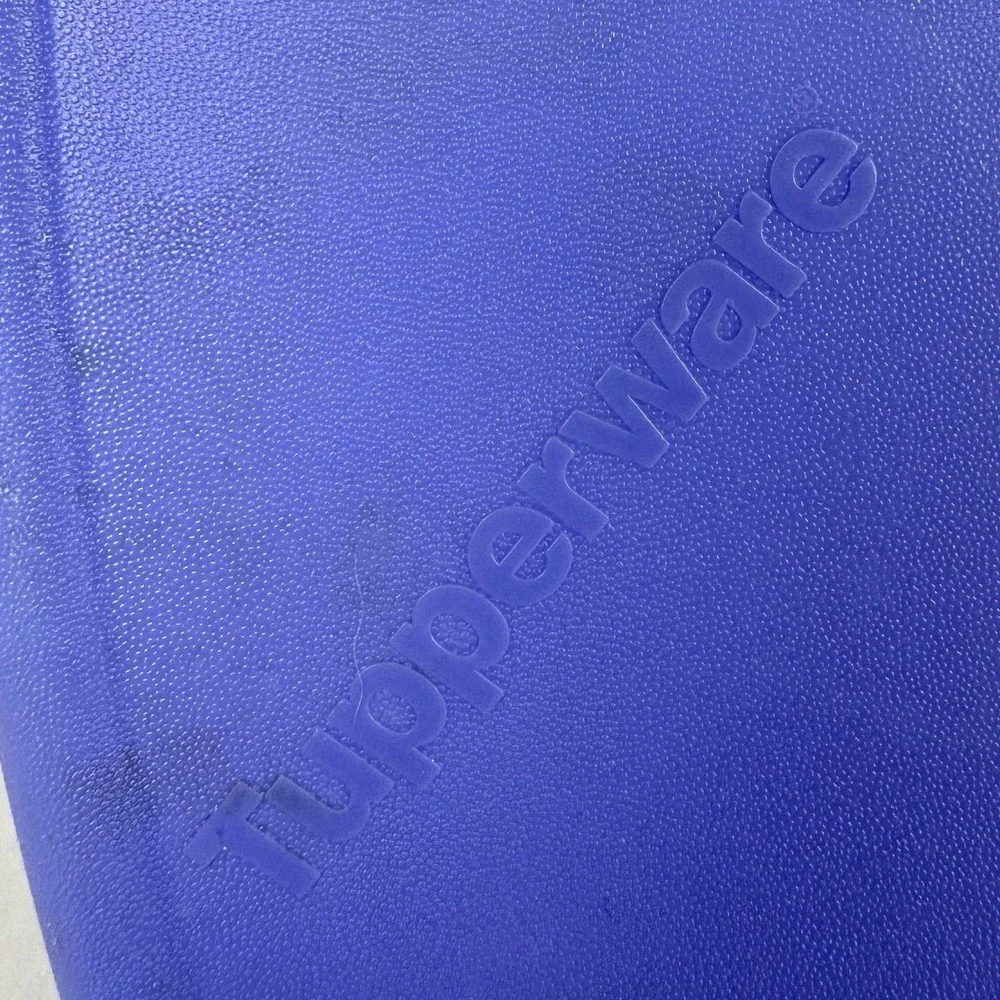 Tupperware 3382A-2  Rock n Serve Replacement Rectangular Lid Only Blue Free Ship